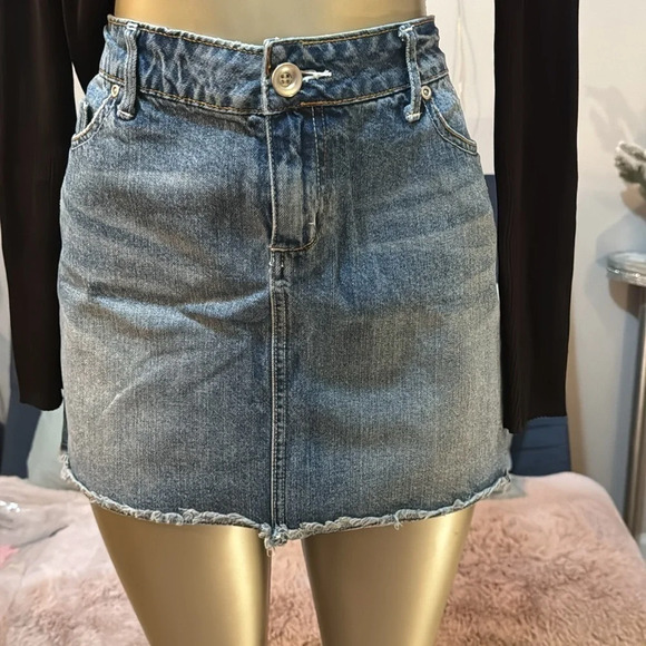 Apartment Nine Short Denim Jean Skirt: Size 12. Versatile and Stylish. - Picture 1 of 12